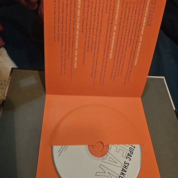 Tupac shakur legacy book &cd/Need gone asap! - Picture 5 of 9